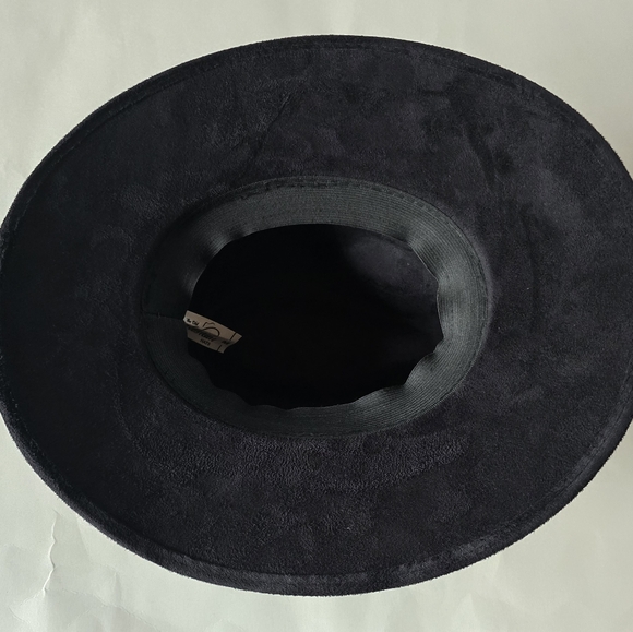 Floral Embroidered Black Hat - Picture 4 of 12